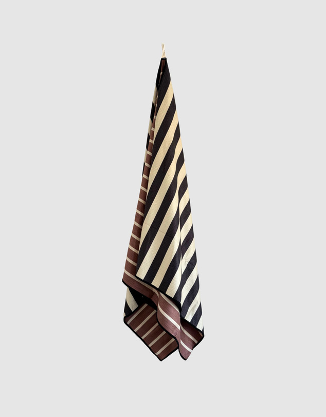 Sand Society - Monochrome Lite Sand Free Beach Towel