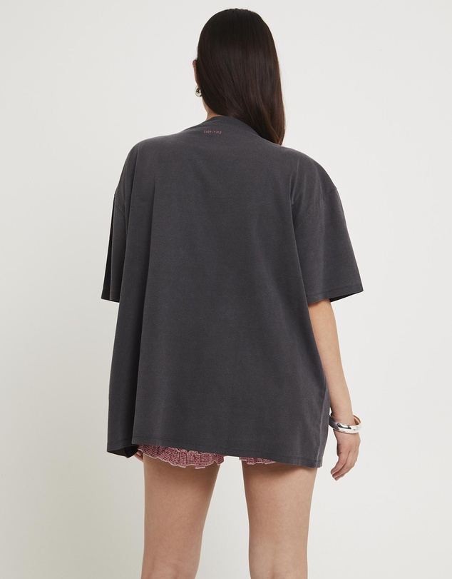 Subtitled - Maui Hawaii Oversized T-Shirt