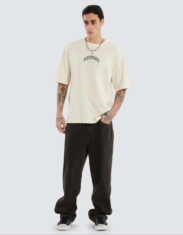Kiss Chacey - Manor Oversized Tee