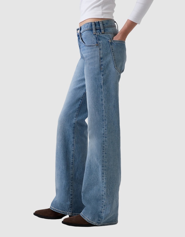 GAP - Mid-Rise Relaxed Flare Jeans