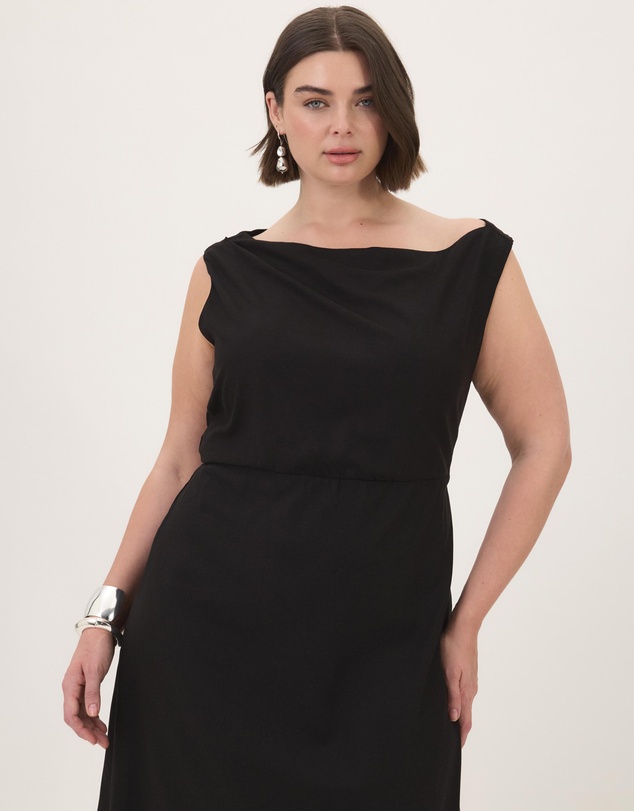 Atmos&Here Curvy - Sofia Linen Blend Maxi Dress