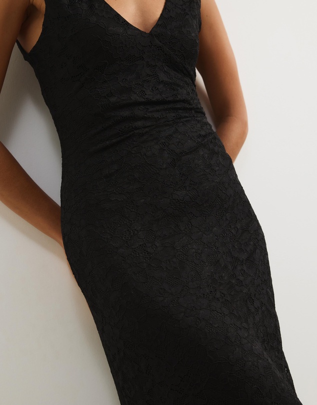 Atmos&Here - Nessi V-Neck Lace Midi Dress