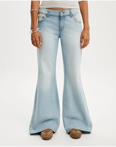 Cotton On - Low Relaxed Flare Jean