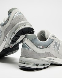 New Balance - M2002RXV1 - Men's