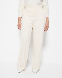 Commonry - Madelyn Pant