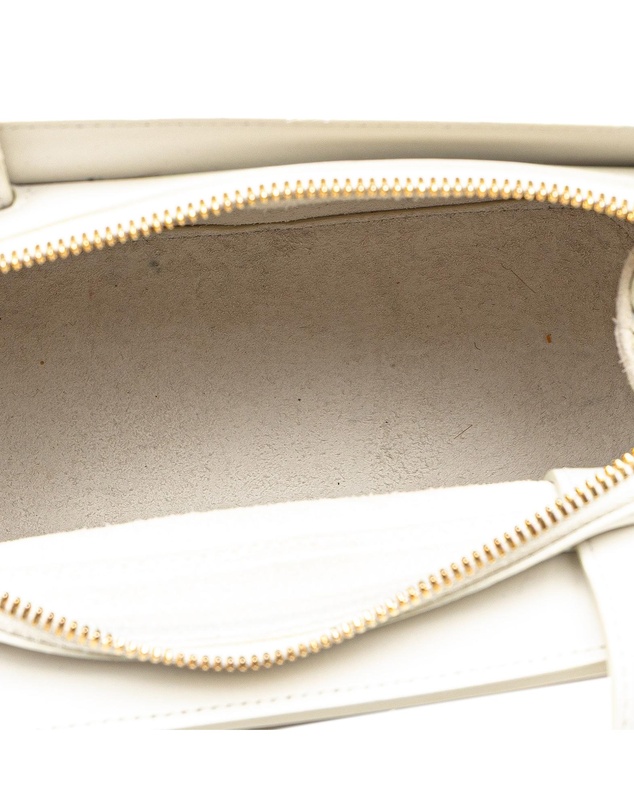 Pre-Loved by Azura Reborn - Pre-Loved celine Elegant Leather Shoulder Bag with Adjustable Strap and Stylish Key Charm