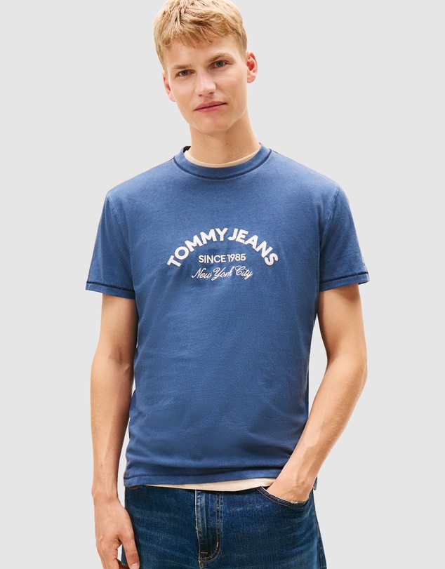 Tommy Jeans - Regular Center Arch Short Sleeve T-Shirt