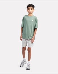 New Balance - Back Graphic Queue Tee