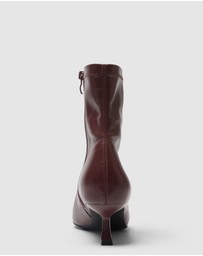 SPURR - Hallie - ONLINE EXCLUSIVE