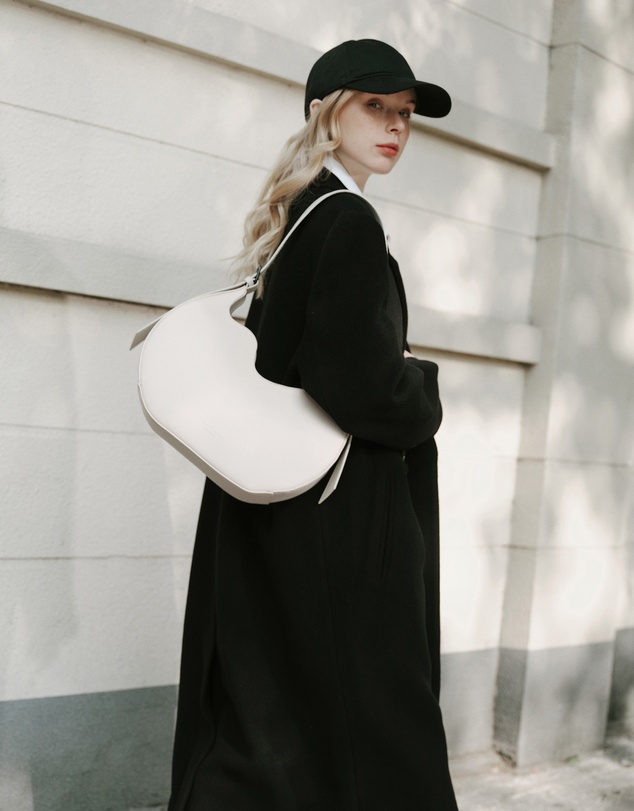 Gaston Luga - Mila - Waterproof Shoulder Carry Bag