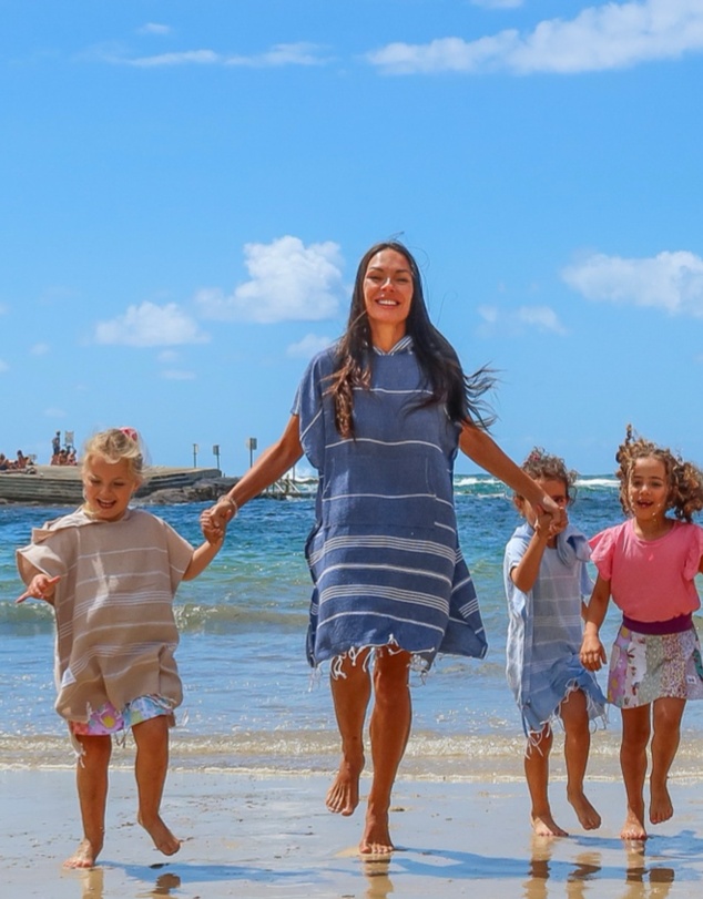 Tolu Australia - Adult Hooded Beach Towel in Navy Stripes – Quick-Dry Swim Poncho for Swimming & Surfing