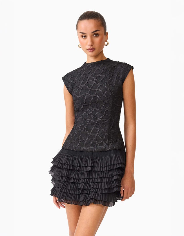 Elliatt - Alexandra Tiered Mini Dress in Black
