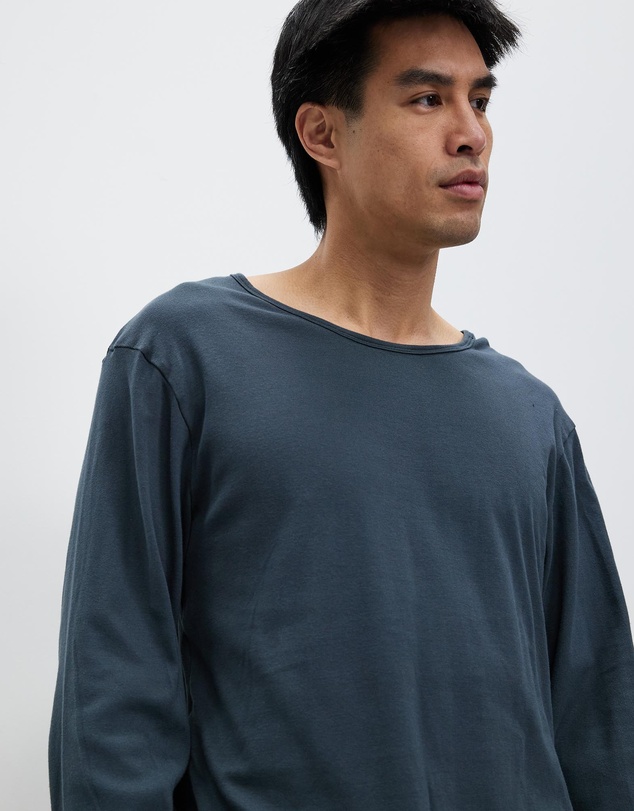Surrounded By Ghosts - The Howlite Rib Knit Long Sleeve T-Shirt