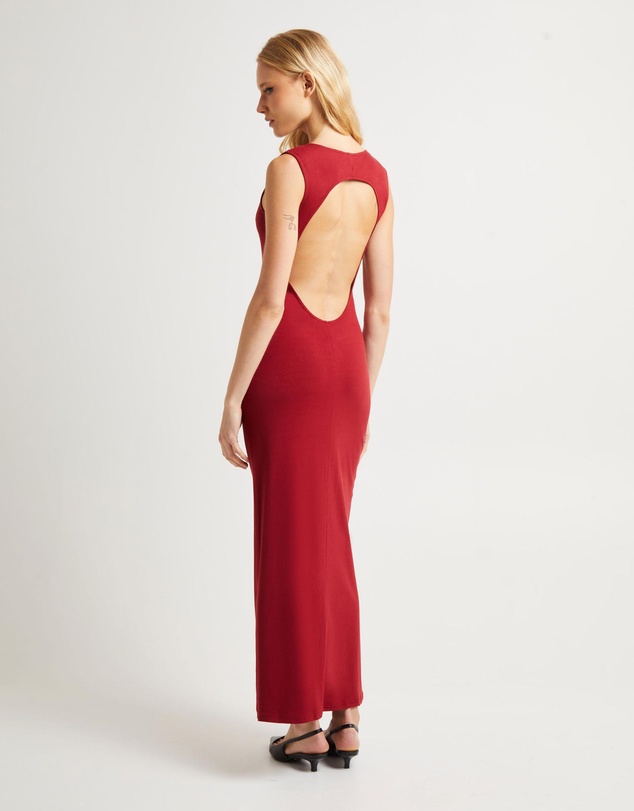 Alice In The Eve - Dahlia Curve Cut Out Maxi Dress