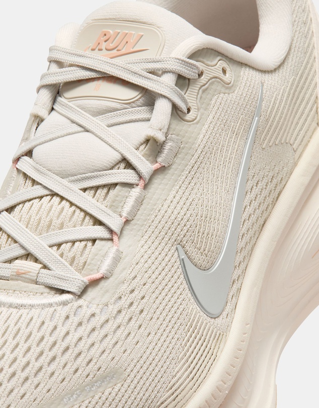 Nike - Vomero 18 - Women's