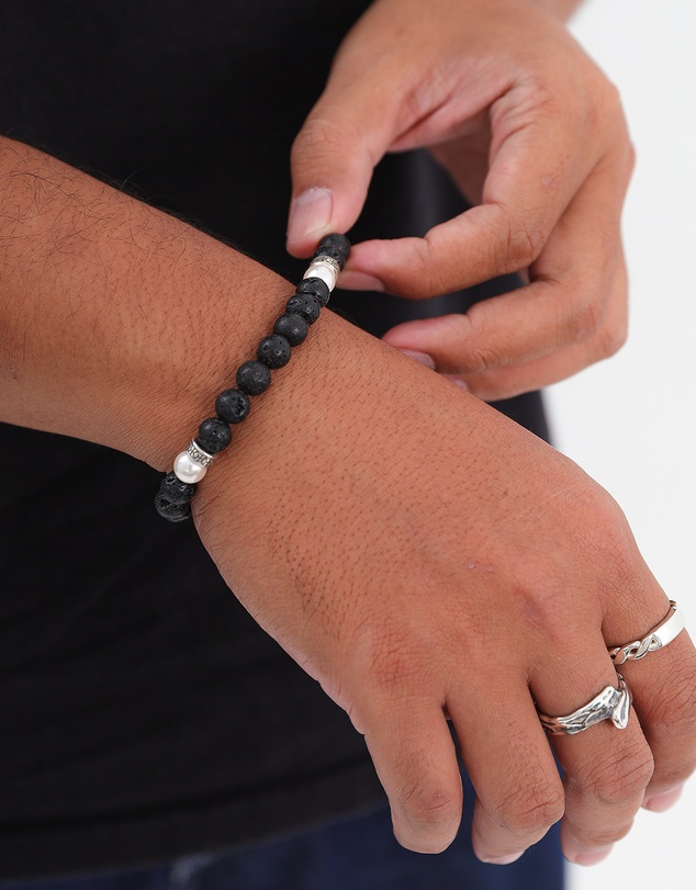 Kuzzoi - ICONIC EXCLUSIVE - Lava Beads and Pearl Bracelet in 925 Sterling Silver