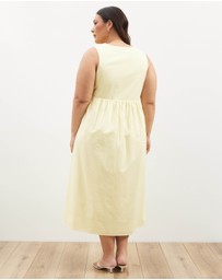 Atmos&Here Curvy - Louisa V-Neck Midi Dress