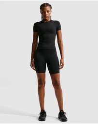 Nike - Universa Dri-FIT Short-Sleeve Top