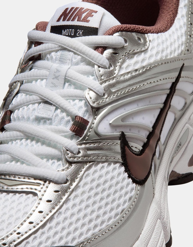 Nike - Air Max Moto 2K - Women's