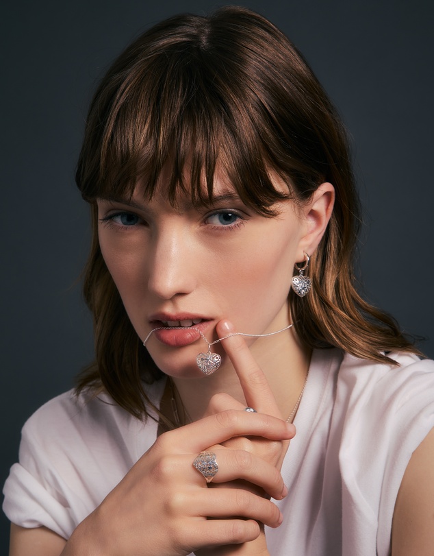 Karen Walker - Heart Thrills Necklace 50cm