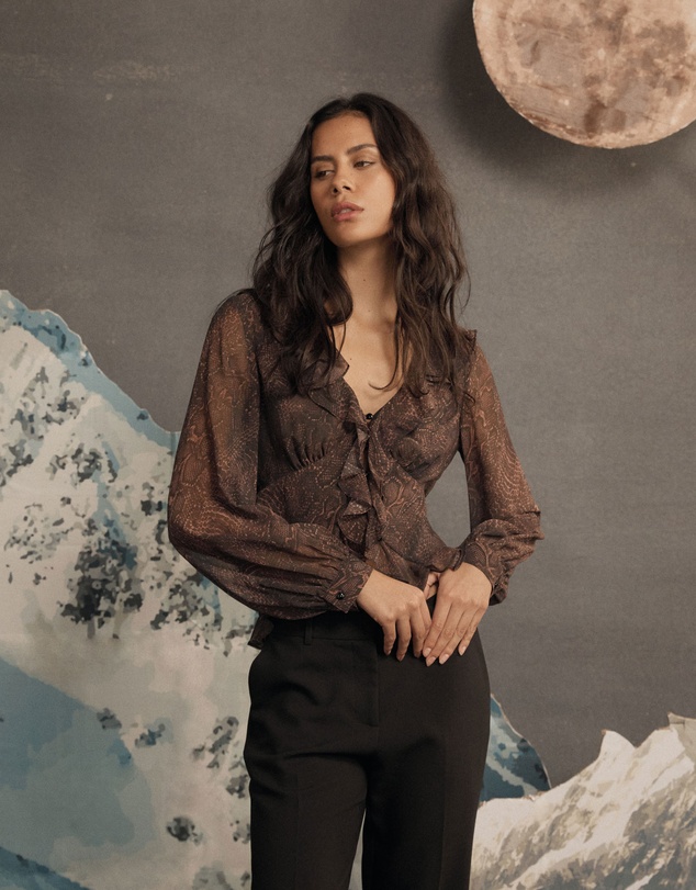 Forcast - Sonia V-Neck Ruffle Top