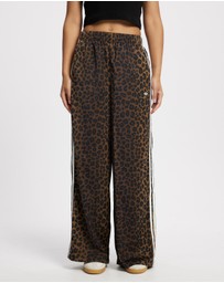 adidas Originals - Originals Wide Leg Satin Pants in Leopard