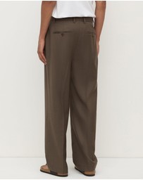 Assembly Label - Ari Tailored Pants