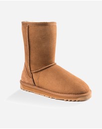 Ozwear Connection Uggs - Ugg Classic Short Boots (Water Resistant)