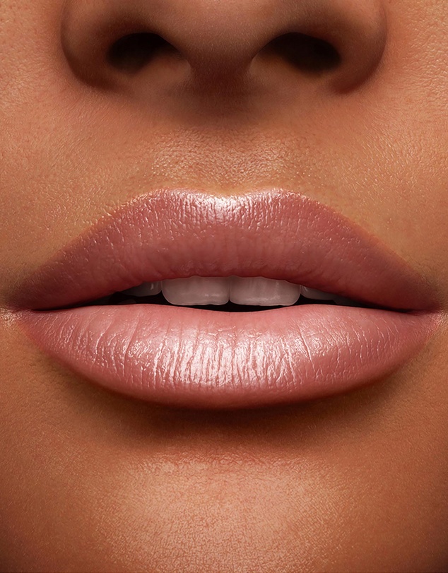 Lancome - L'Absolu Rouge Cream Lipstick 01