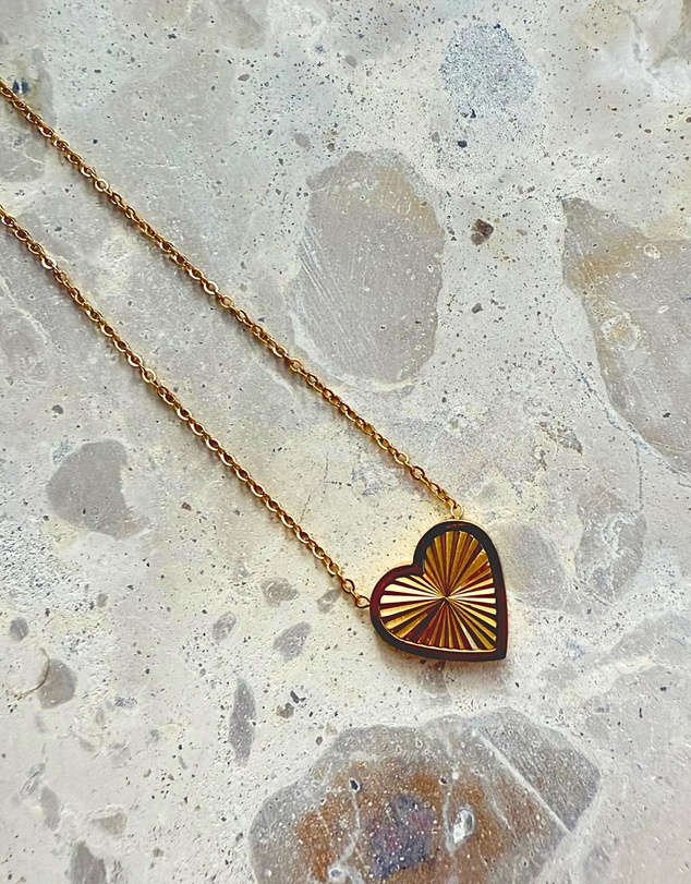 Chuchka - Amour Fluted Heart Necklace