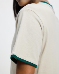 adidas Sportswear - Seasonal Essentials Colorpop T-Shirt With Embroidered Graphic