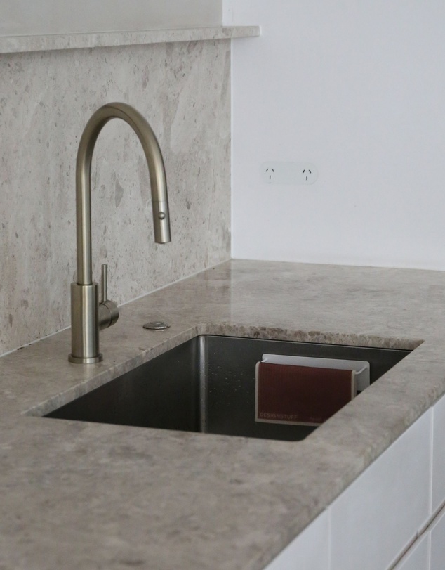 DESIGNSTUFF - DRIP Dish Cloth Holder