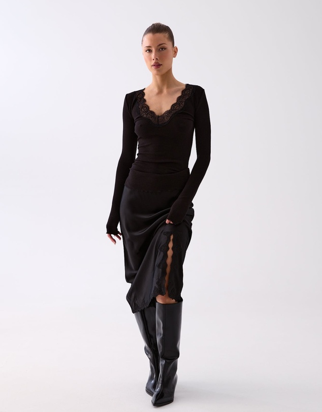 Style Addict - Lia Lace Trim Long Sleeve Top - Black