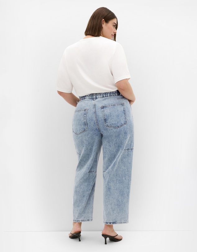 City Chic - Plus size Harley Fit Bridget Barrel Ankle Grazer Jean - vintage mid wash