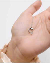 PDPAOLA - Initial 2026 Q Silver Pendant Necklace