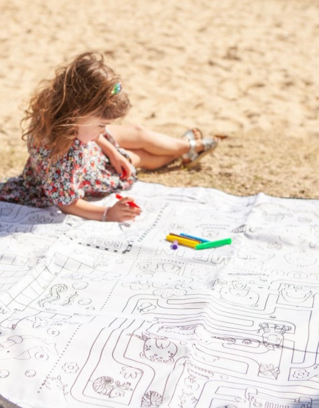 Icando - Picnic Blanket Colouring Fun