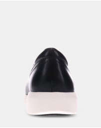 Mia Vita - Bridgette Slip-On Casual Sneaker - Black Leather