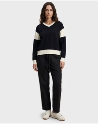 Academy Brand - Maggie Contrast V Sweat