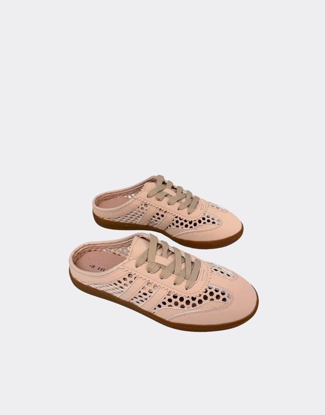 Human - Becca Sneakers - Women's