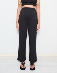 Soon Maternity - Pull-On Wide Leg Pants (Cropped)
