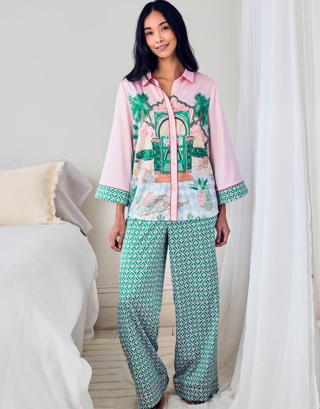 Chelsea Peers - Satin The Clubhouse Print Long Pyjama Set