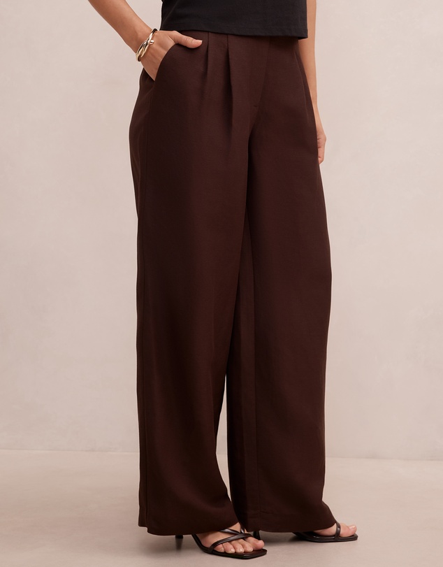 Forever New Petite - Eva Petite Linen Wide Leg Pants