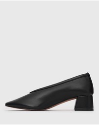 Betts - Alora Block Heel Ballet Pumps