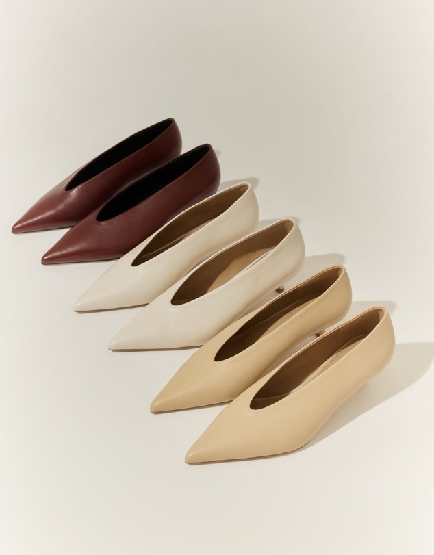 Siren - Flynn Point Toe Pumps