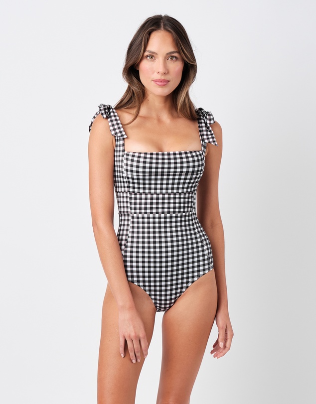 UNE PIECE - Classic Square Neck One Piece Swimsuit