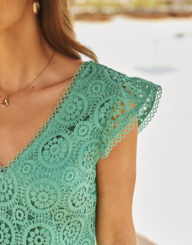 Sosandar - Luxe Crochet Shift Dress