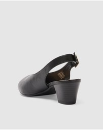 Wide Steps - Hilda