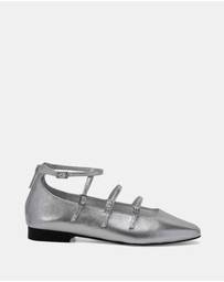 Miss Sofie - Medal Flats