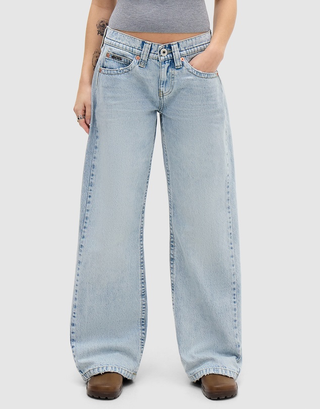 BDG By Urban Outfitters - Kayla Lowrider Bleach Jeans