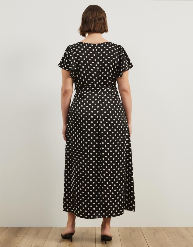 Atmos&Here Curvy - Florence Flutter Sleeve Maxi Dress